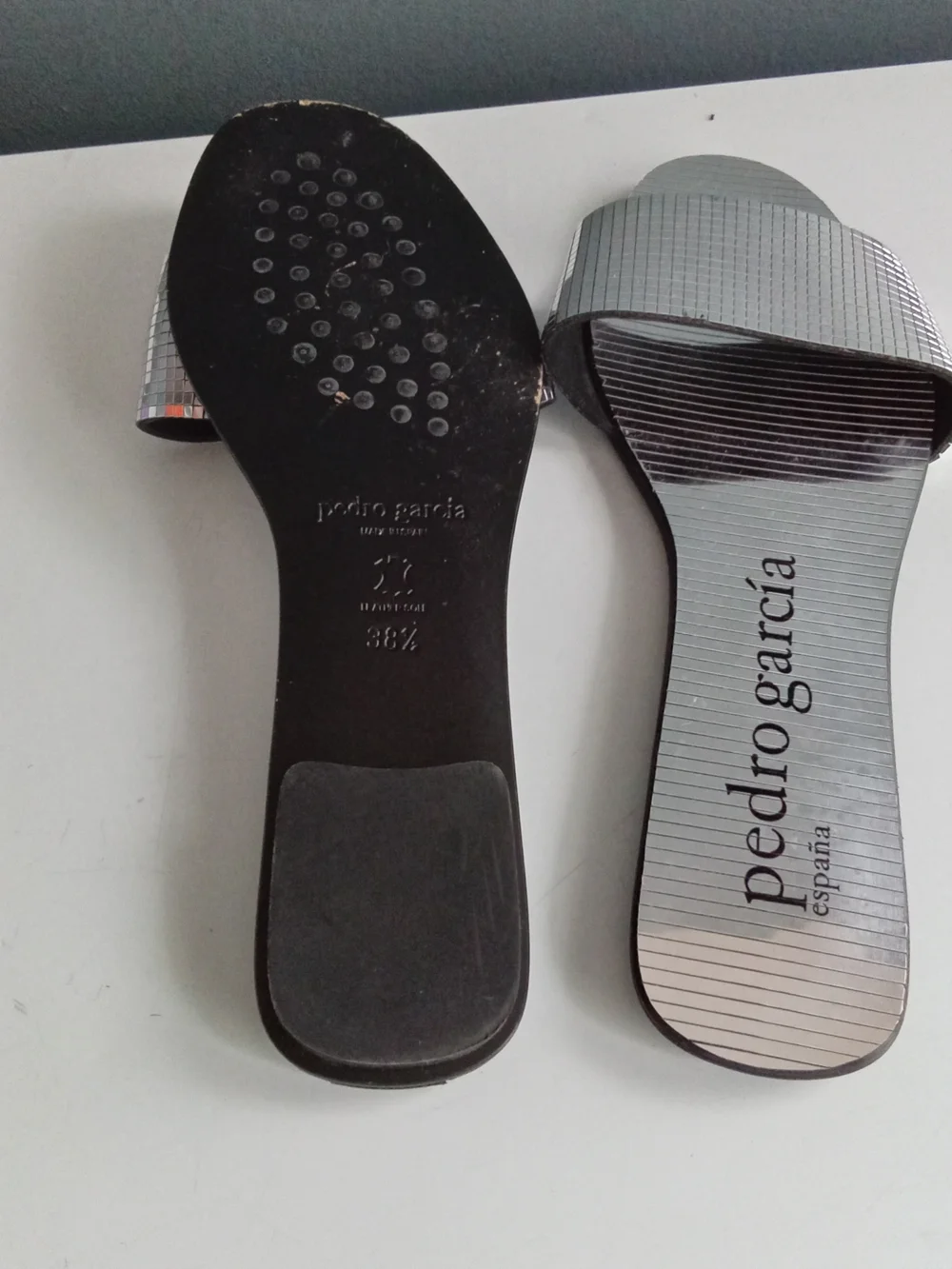 Pedro Garcia Silver Metallic Grid‎ Slide Sandals Made in Spain Size 38.5